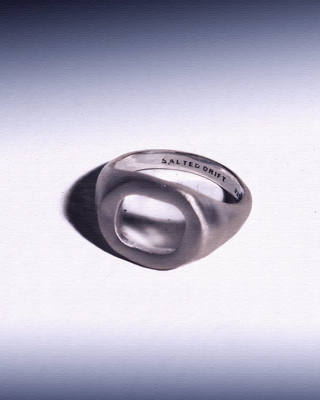 HOLLOW RING